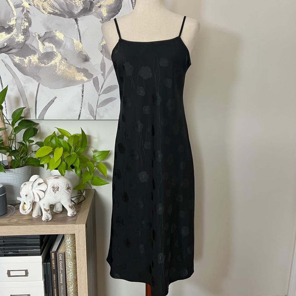 Black Floral Slip Dress Midi Spaghetti Strap 90s Inspired Soft Goth‎ Grunge